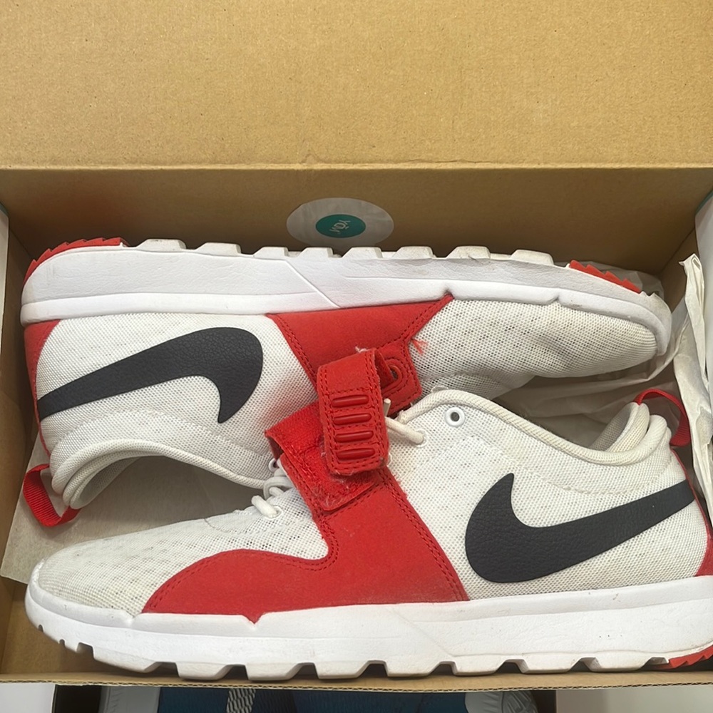 Nike sb size 10 black red white